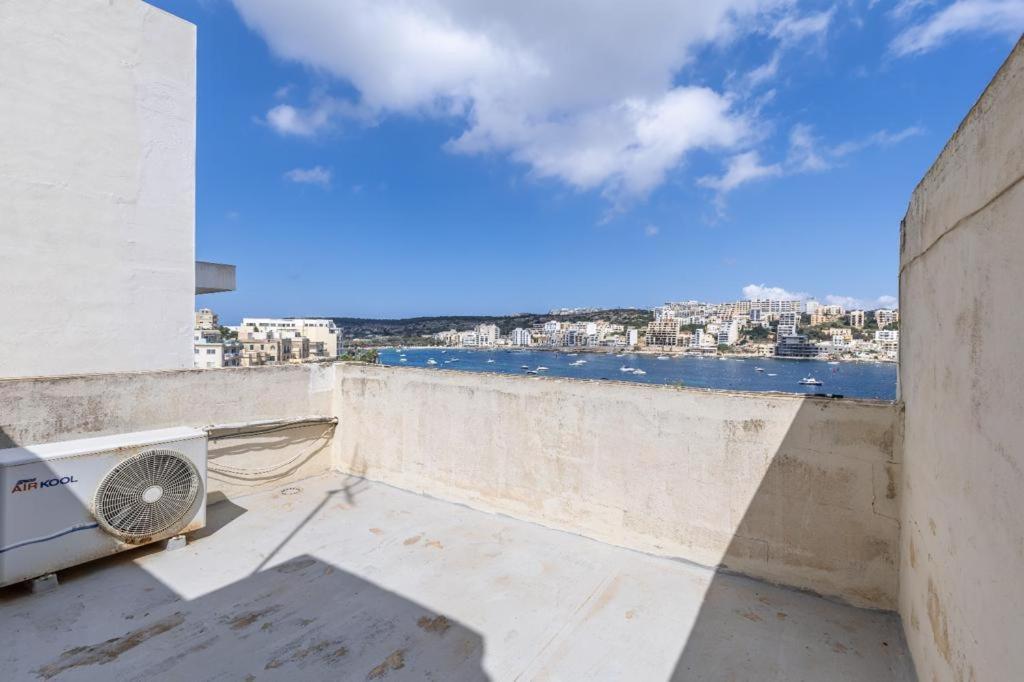 Lovely Seaview Apt At St Paul'S Bay Экстерьер фото